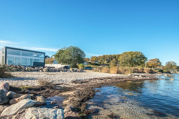 Architectonisch vakantiehuis direct aan zee in Haderslev met panoramisch uitzicht - thumbnail 2