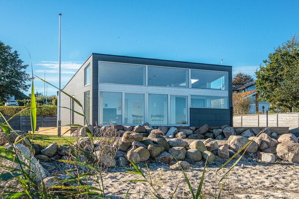 Aan zee: Architectonisch vakantiehuis in Haderslev voor 6 personen - thumbnail 1