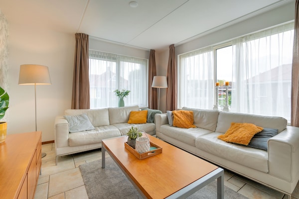 Luxe vakantiehuis Zonnig Hosterwold met zwembad en tennisbaan in Zeewolde - thumbnail 2