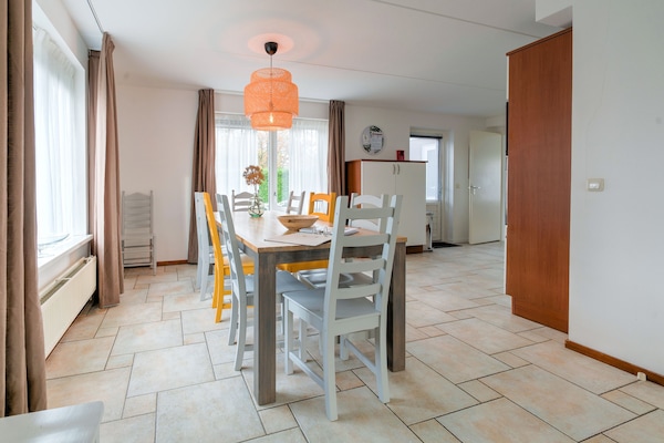 Luxe vakantiehuis Zonnig Hosterwold met zwembad en tennisbaan in Zeewolde - thumbnail 5