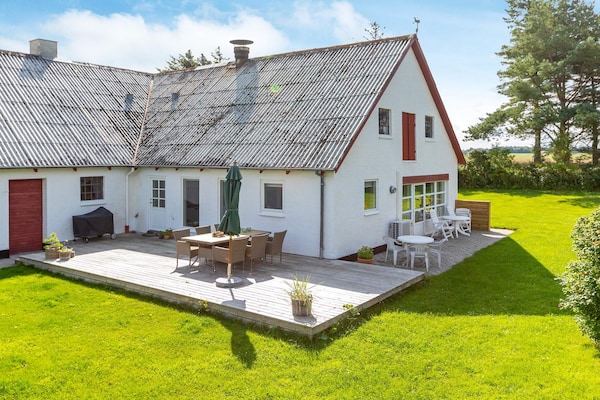 Gerenoveerd vakantiehuis op natuurperceel bij Lønstrup en de zee - thumbnail 1