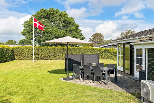 Vrijstaand vakantiehuis bij Hadsund met whirlpool, sauna en tuin op 400m van zee - thumbnail 4