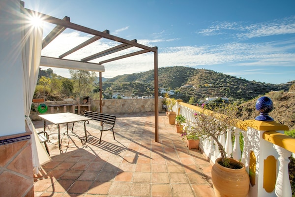 Casa Granadillos: Vrijstaand vakantiehuis met bergzicht in het binnenland van Málaga - thumbnail 5