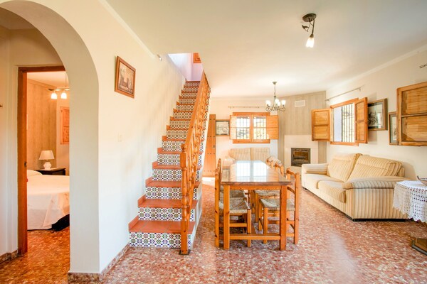 Casa Granadillos: Vrijstaand vakantiehuis met bergzicht in het binnenland van Málaga - thumbnail 4