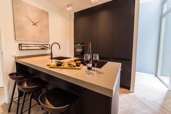 Luxe designvilla met 4 suites op Resort Maastricht, huisdieren welkom - thumbnail 4