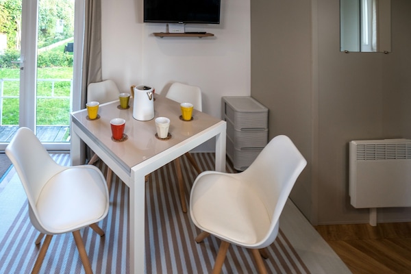 Ocean Dreams Oostkapelle M55: Modern chalet op 1,5 km van het strand - thumbnail 3