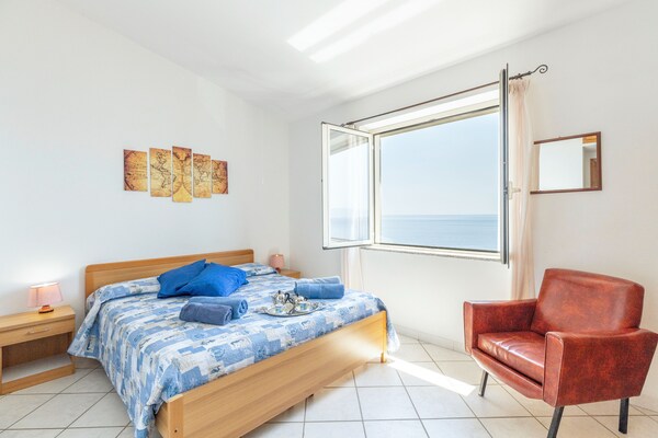 Acqua Dolce 17: Ruim appartement op 20 meter van zee in Cala Gonone - thumbnail 4