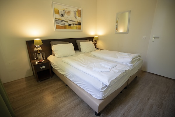Penthouse-maisonette met privé wellness, sauna en zwembaden aan de Rursee - thumbnail 6