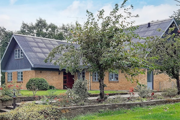 Ruim vakantiehuis in Silkeborg voor 20 personen met bosuitzicht - thumbnail 4