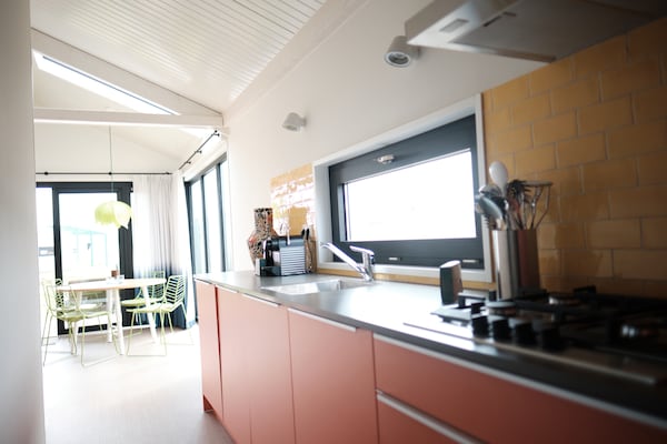Moderne lodge op 500m van strand, hondvriendelijk vakantiepark - thumbnail 3