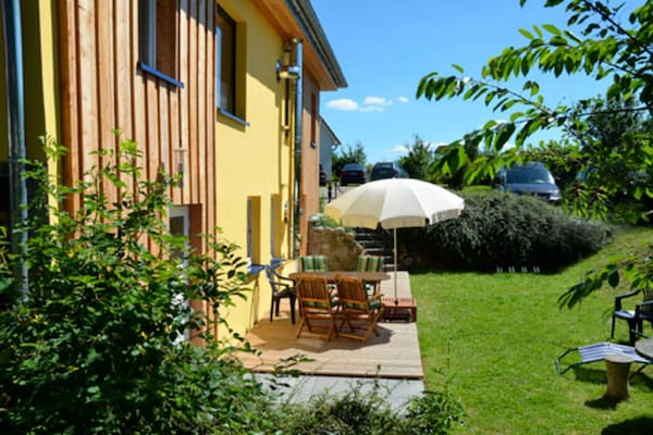 4-persoons appartement aan zee in Poel met tuin en open haard - thumbnail 2