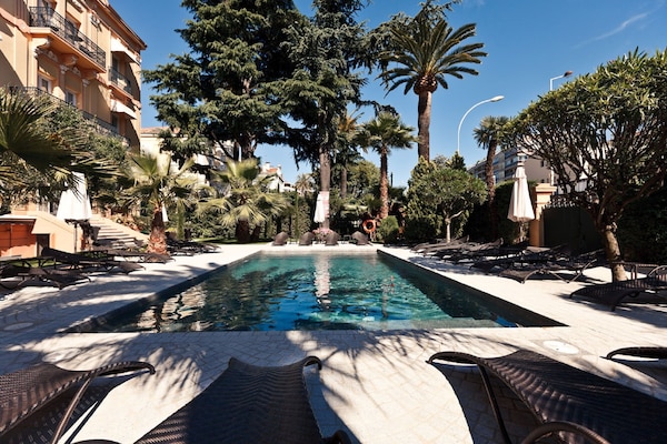 Wellness en luxe in Cannes: Stijlvol appartement voor 4 personen - thumbnail 6