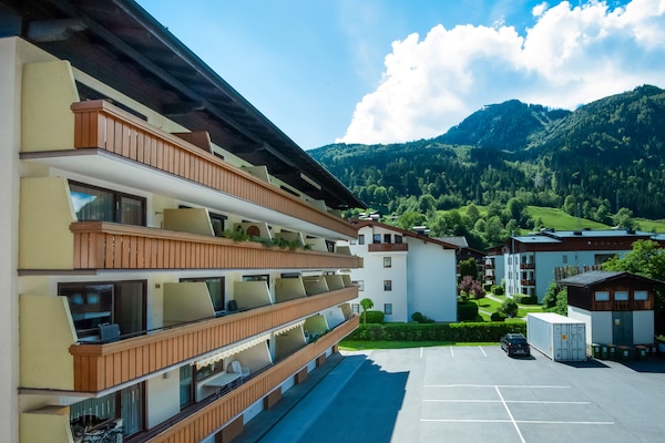 Gezellig appartement met balkon in het wintersportdorp Kaprun - thumbnail 2