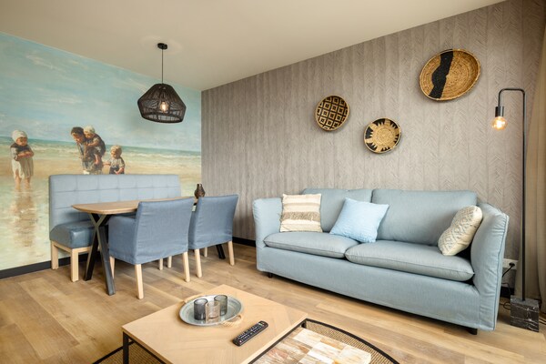 Modern appartement aan de boulevard van Egmond aan Zee - thumbnail 1