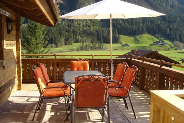 11-persoons chalet aan de piste in centrum Wald-Königsleiten - thumbnail 3
