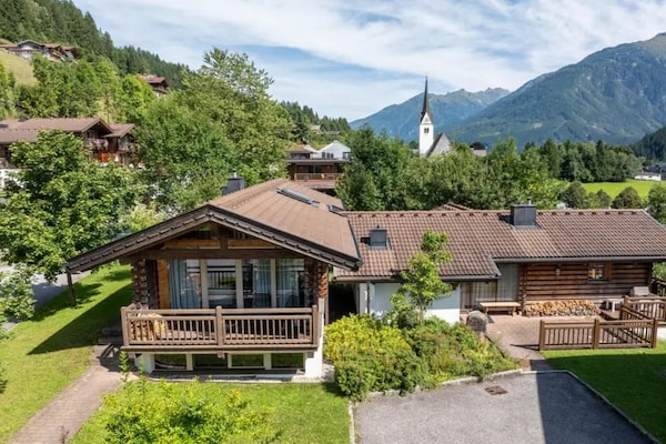 Centraal gelegen chalet aan de piste in Wald-Königsleiten - thumbnail 1