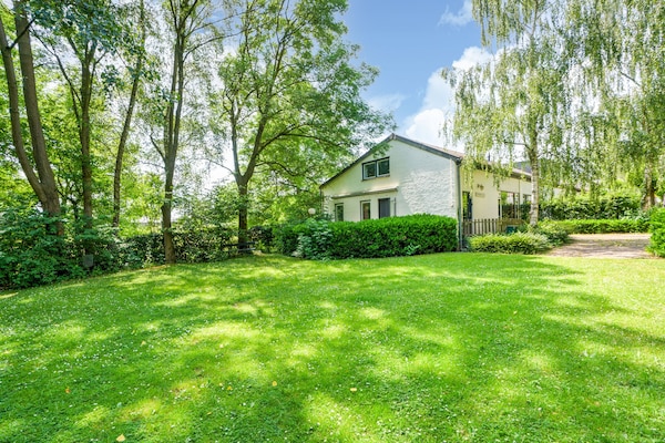 Gezellig familievakantiehuis met privébos en speeltuin in Ulestraten - thumbnail 1