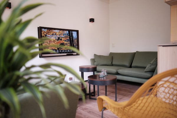 Modern Woodland-lodge in Resort Gulpen met tuin, 6 pers. - thumbnail 2
