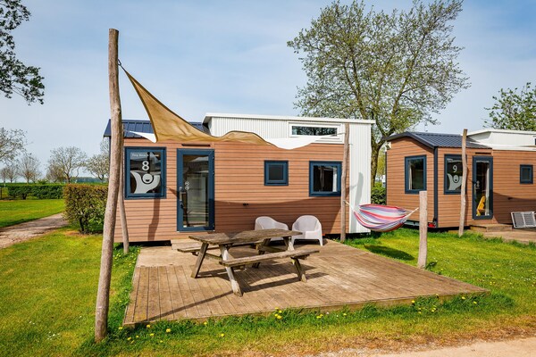 Tiny Beach House op Vakantiepark Eiland van Maurik 9 - thumbnail 2