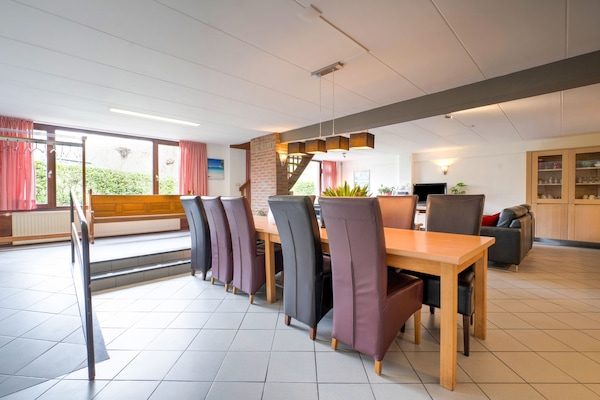 Vliek 14P: Luxe bosvilla voor 14 personen met privébos in Limburg - thumbnail 2