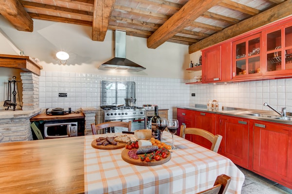 Elegant vakantiehuis met privétuin nabij Urbania, 7 personen - thumbnail 3