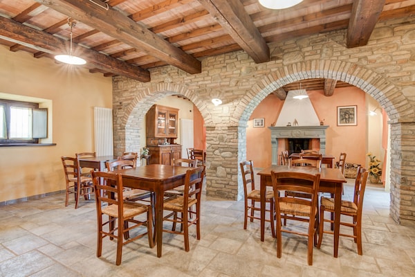 Elegant vakantiehuis met privétuin nabij Urbania, 7 personen - thumbnail 5