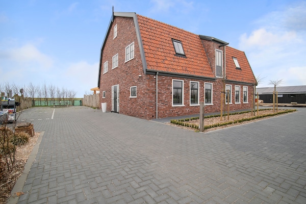 Duinhuis Hazenborgh: wellnessvilla voor 11 personen aan de Noord-Hollandse kust - thumbnail 1