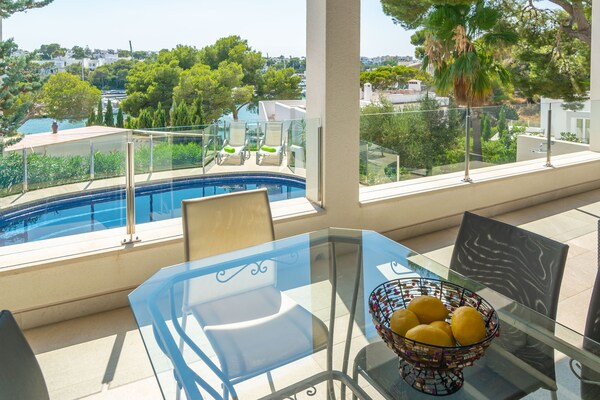 Centraal gelegen villa in Cala D'or met privézwembad - thumbnail 5