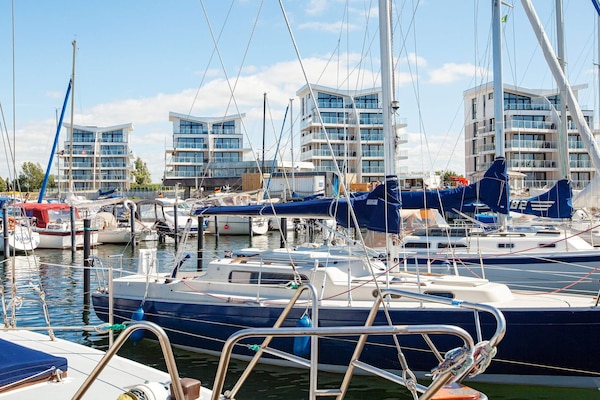 6-persoons appartement aan zee in Wendtorf met panoramisch uitzicht (3) - thumbnail 1