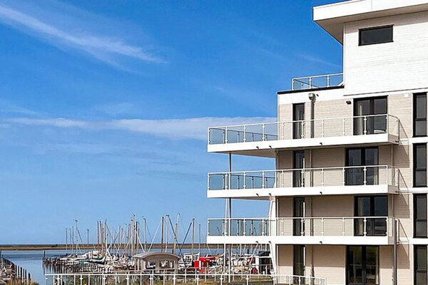 6-persoons modern appartement aan zee in Wendtorf (2) - thumbnail 2