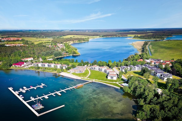 Appartement aan het water in Yachthafen Resort – Müritz op 50 meter - thumbnail 3