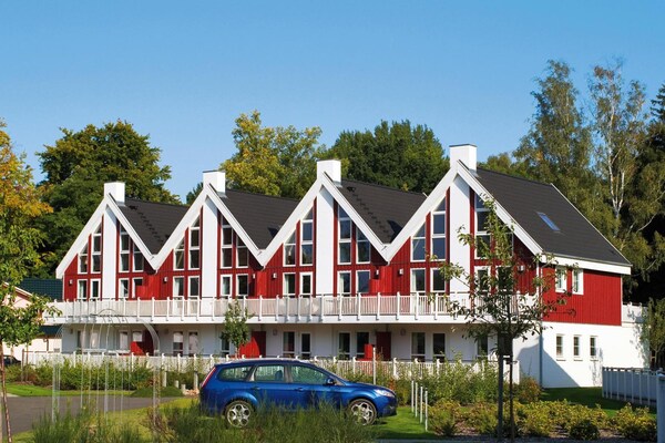 Stijlvol appartement voor 6 aan de Scharmützelsee met golf & WiFi - thumbnail 1