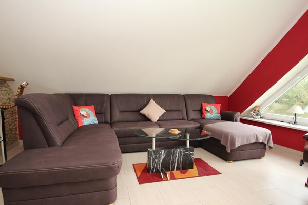 Ruim appartement aan het meer, vlakbij de Noordzee in Westerholt - thumbnail 4