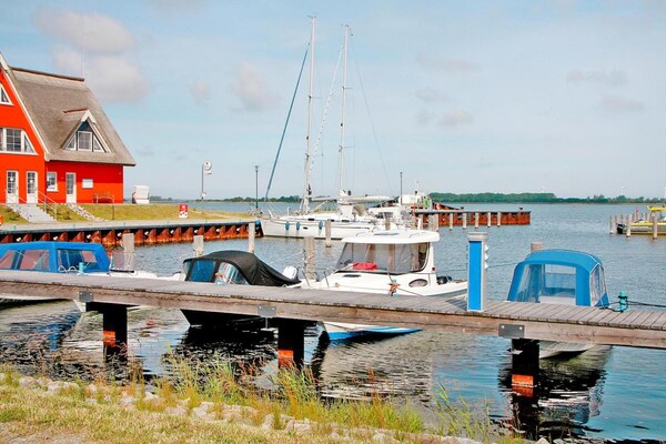4-persoons vakantiehuis aan het meer in Vieregge - thumbnail 6
