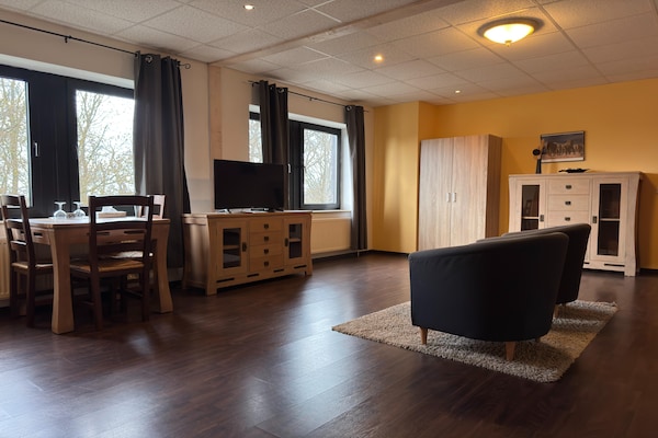 Aan het meer: Licht appartement met wellness in Schwerin - thumbnail 2
