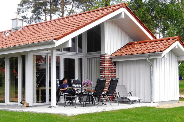 Vrijstaand huis met sauna, haard & roeiboot op 250m van de Müritz - thumbnail 3
