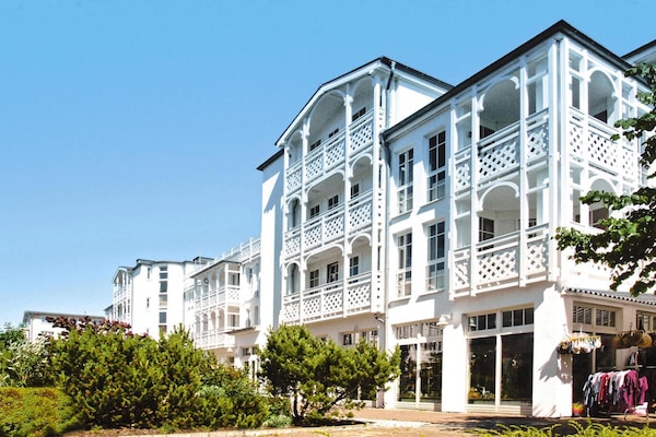 Appartement Seepark Sellin: 4 personen, vlakbij strand en AHOI waterpark - thumbnail 1