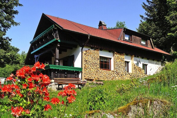 Vrijstaand vakantiehuis met bergzicht in Oberschönau, Thüringer Woud - thumbnail 5