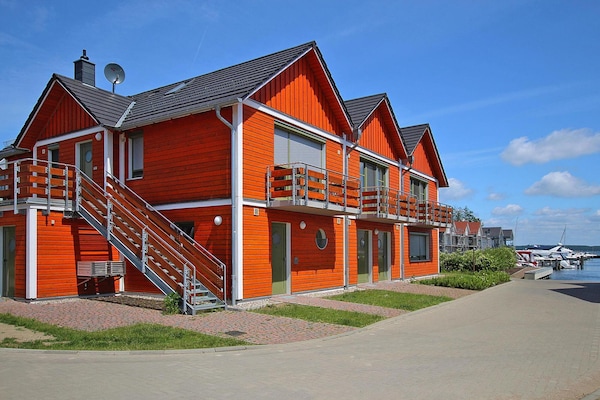 Aan het meer: Modern appartement in Plau am See voor 4 personen - thumbnail 2