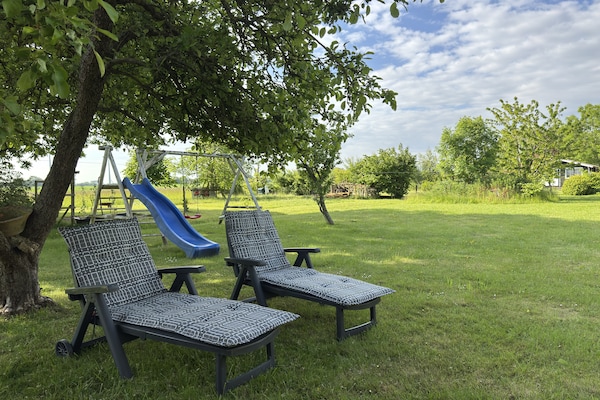 Modern vakantiehuis met wintertuin in Friederikensiel - thumbnail 2