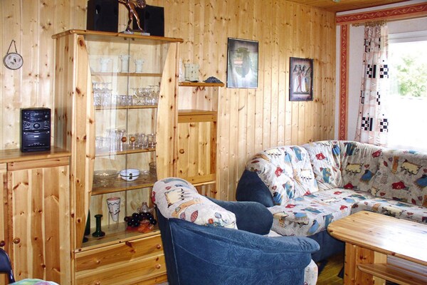 Knusse bungalow voor 3 met open haard, 150m van het Zwarte Meer - thumbnail 4