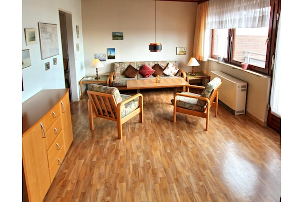 Op 1,0 km van zee: Licht zolderappartement in Dornumersiel - thumbnail 3