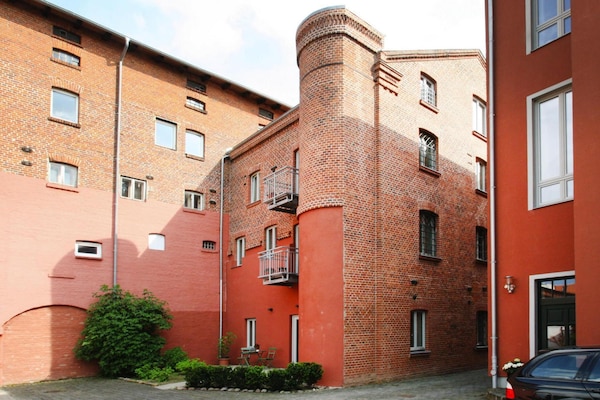 Aan het meer: Sfeervol appartement in historisch Schwerin - thumbnail 1