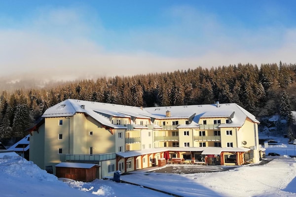 Aan de piste: Modern appartement in Feldberg voor 4 personen - thumbnail 4