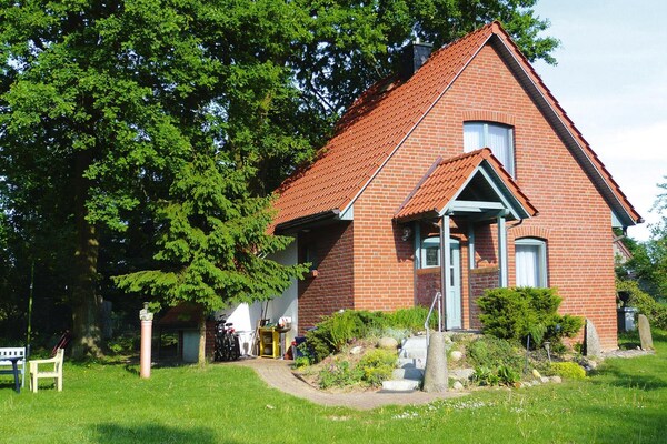 Op 500m van het meer: modern vakantiehuis in Plau am See - thumbnail 1