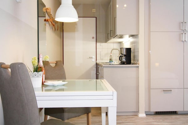 Compact appartement in Wiek met WiFi, vlakbij de lagune en haven - thumbnail 3