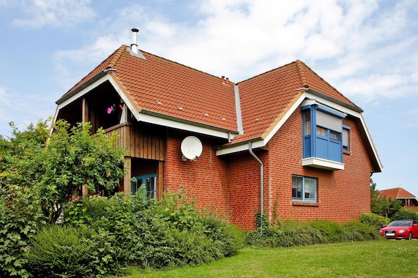 Licht appartement op de 1e verdieping met balkon, op 80 meter van zee - thumbnail 1