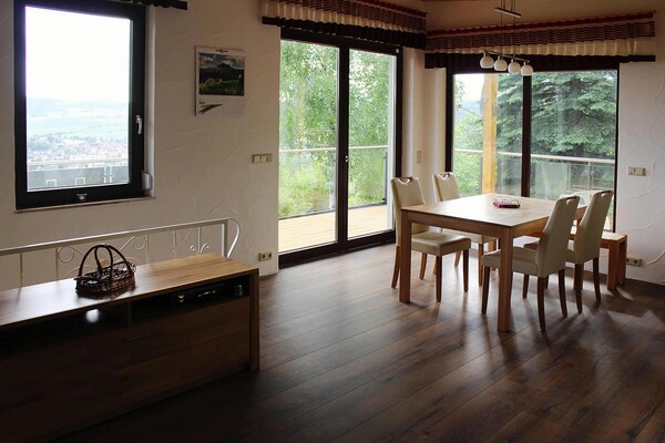Vrijstaand vakantiehuis met panoramisch uitzicht in de Rhön – 5 personen - thumbnail 6