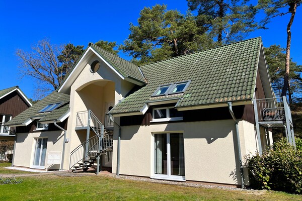 Modern appartement op 300 meter van strand Trassenheide met terras - thumbnail 1