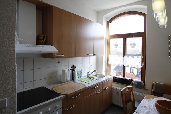 Knus appartement op de bovenverdieping met uitzicht op de tuin in Ellefeld - thumbnail 3